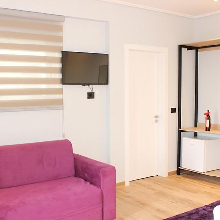 Bebi Hotel And Apartments Sarandë Buitenkant foto