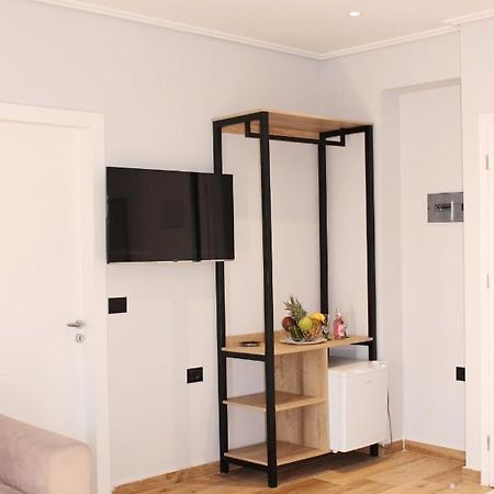 Bebi Hotel And Apartments Sarandë Buitenkant foto