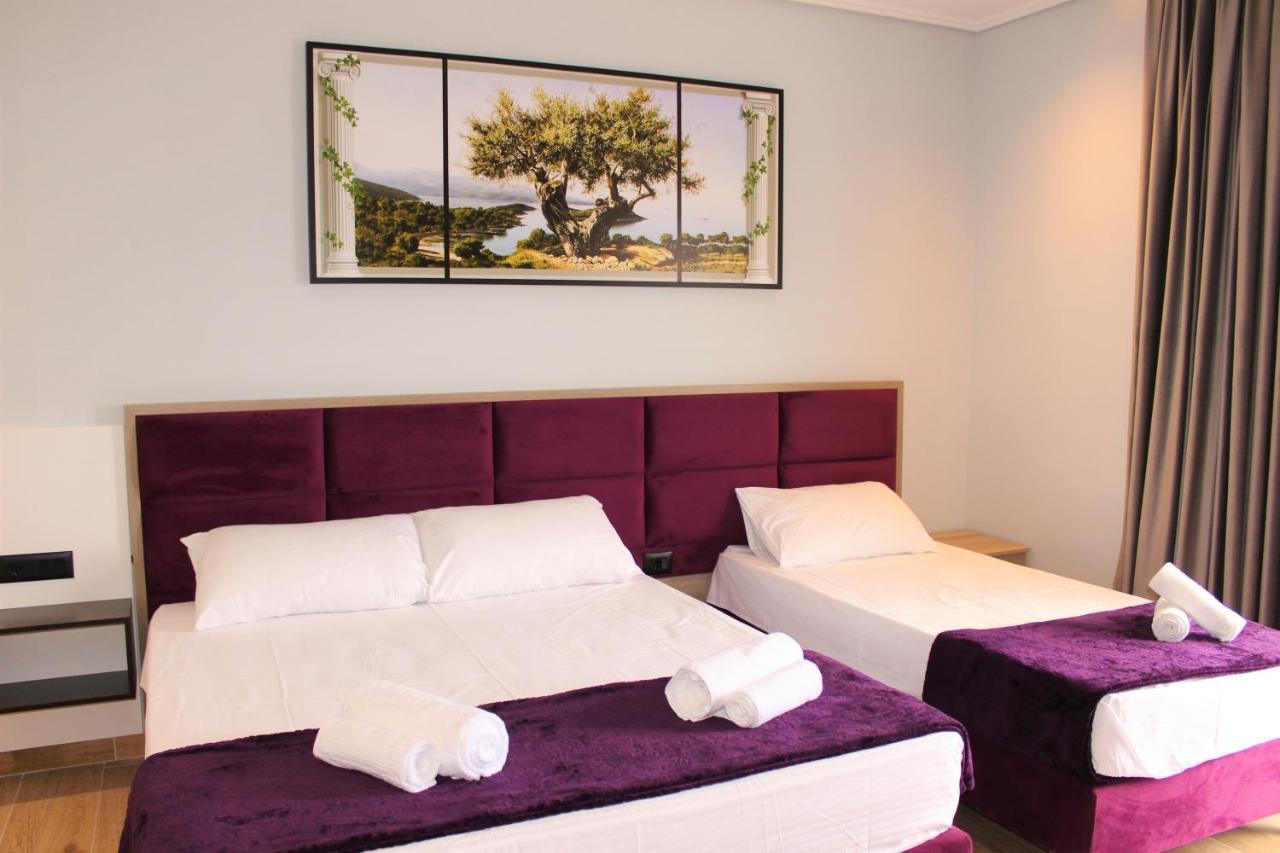 Bebi Hotel And Apartments Sarandë Buitenkant foto