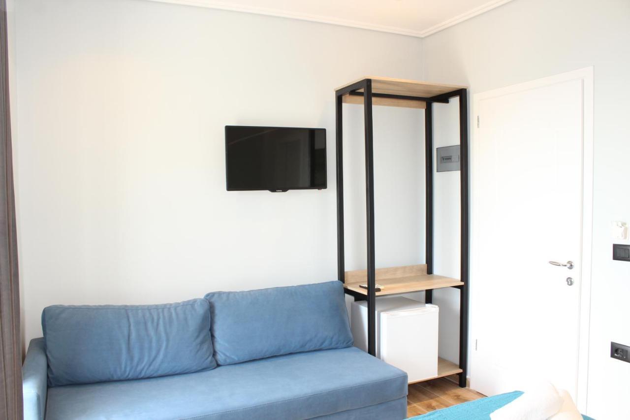 Bebi Hotel And Apartments Sarandë Buitenkant foto