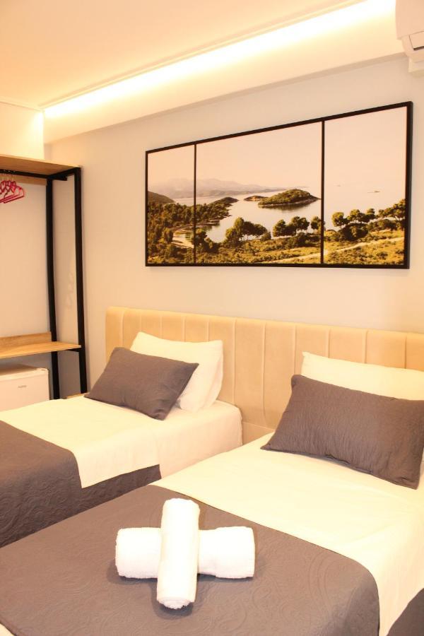 Bebi Hotel And Apartments Sarandë Buitenkant foto