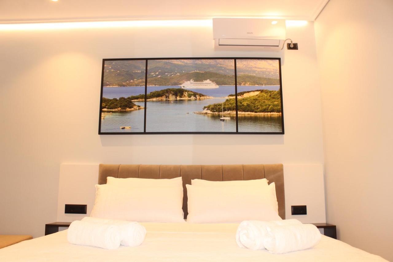 Bebi Hotel And Apartments Sarandë Buitenkant foto