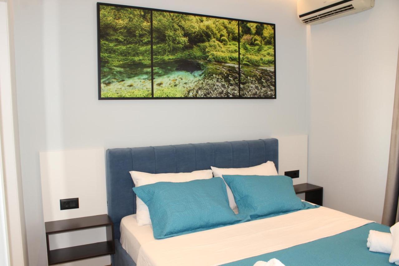 Bebi Hotel And Apartments Sarandë Buitenkant foto