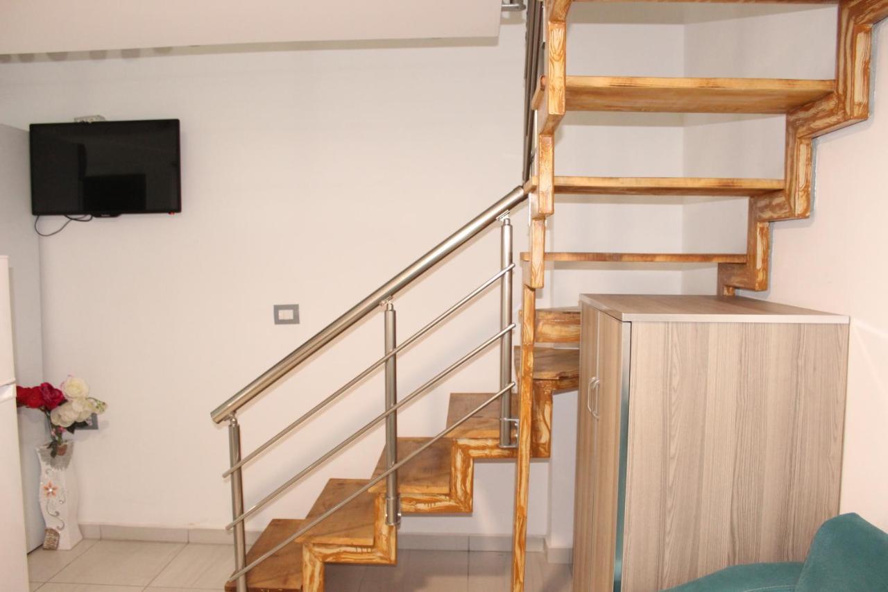 Bebi Hotel And Apartments Sarandë Buitenkant foto