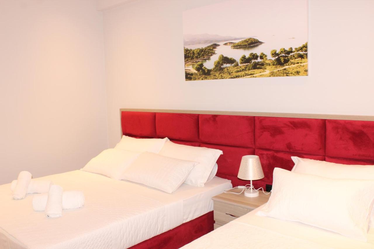 Bebi Hotel And Apartments Sarandë Buitenkant foto
