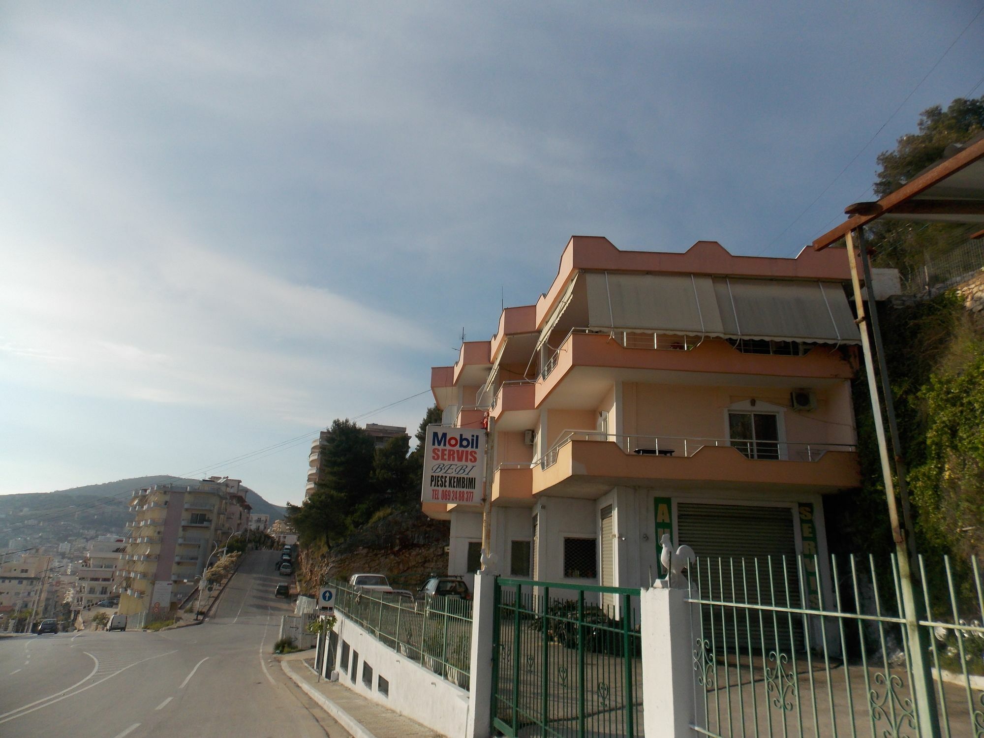 Bebi Hotel And Apartments Sarandë Buitenkant foto