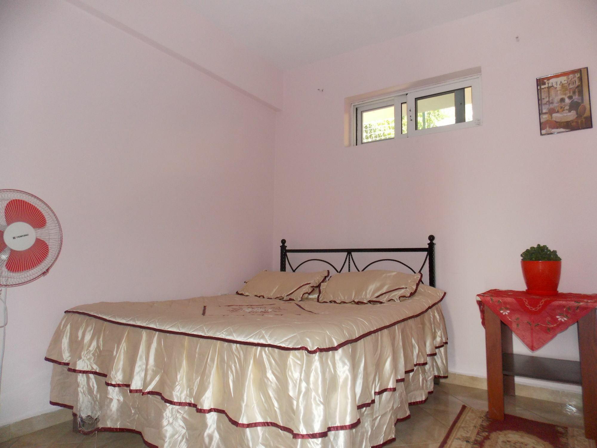 Bebi Hotel And Apartments Sarandë Buitenkant foto